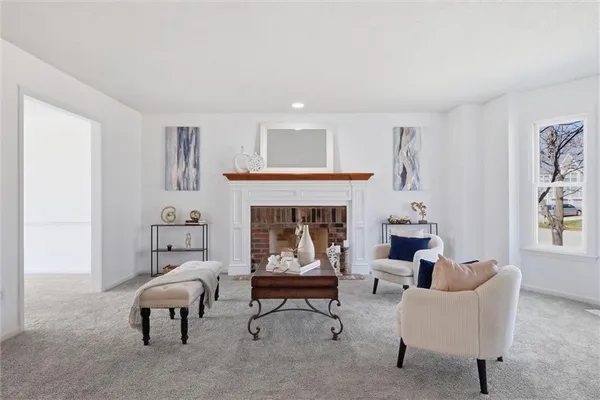 $425,000 | 1601 Northeast 81st Street, Kansas City, MO 64118