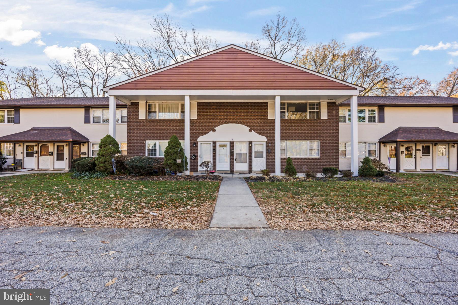 810 North Forklanding Road, Unit 212 Maple Shade, NJ 08052 - Photo 2 of 31
