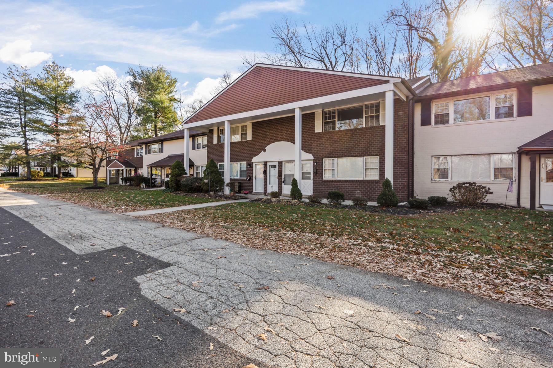 810 North Forklanding Road, Unit 212 Maple Shade, NJ 08052 - Photo 4 of 31