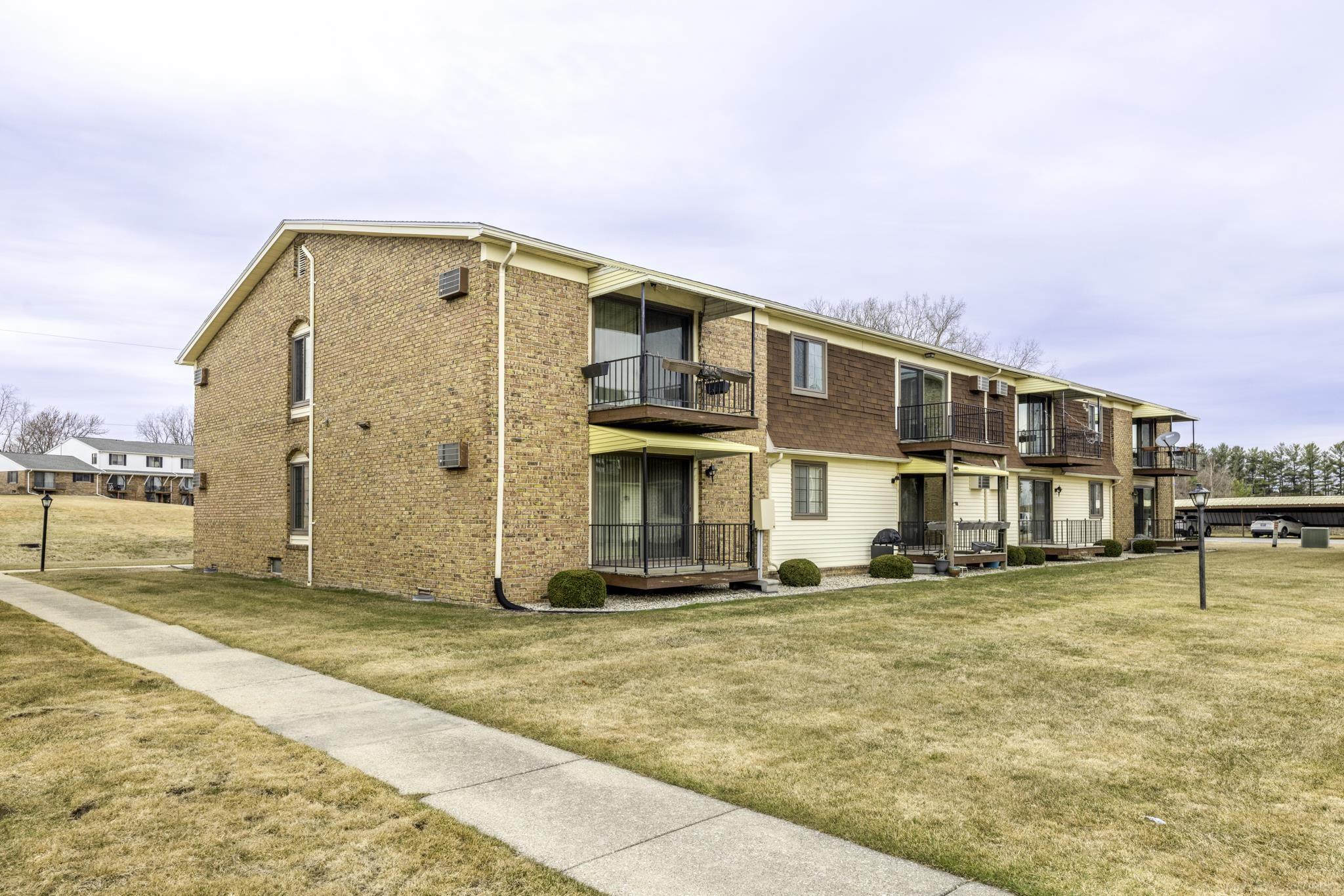 1900 River E6 Road Marysville, MI 48040 - Photo 1 of 30 Mariners Village Condo