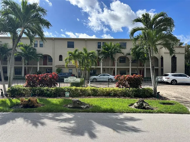 $2,200 | 620 Northeast 28th Street, Unit 207, Wilton Manors, FL 33334