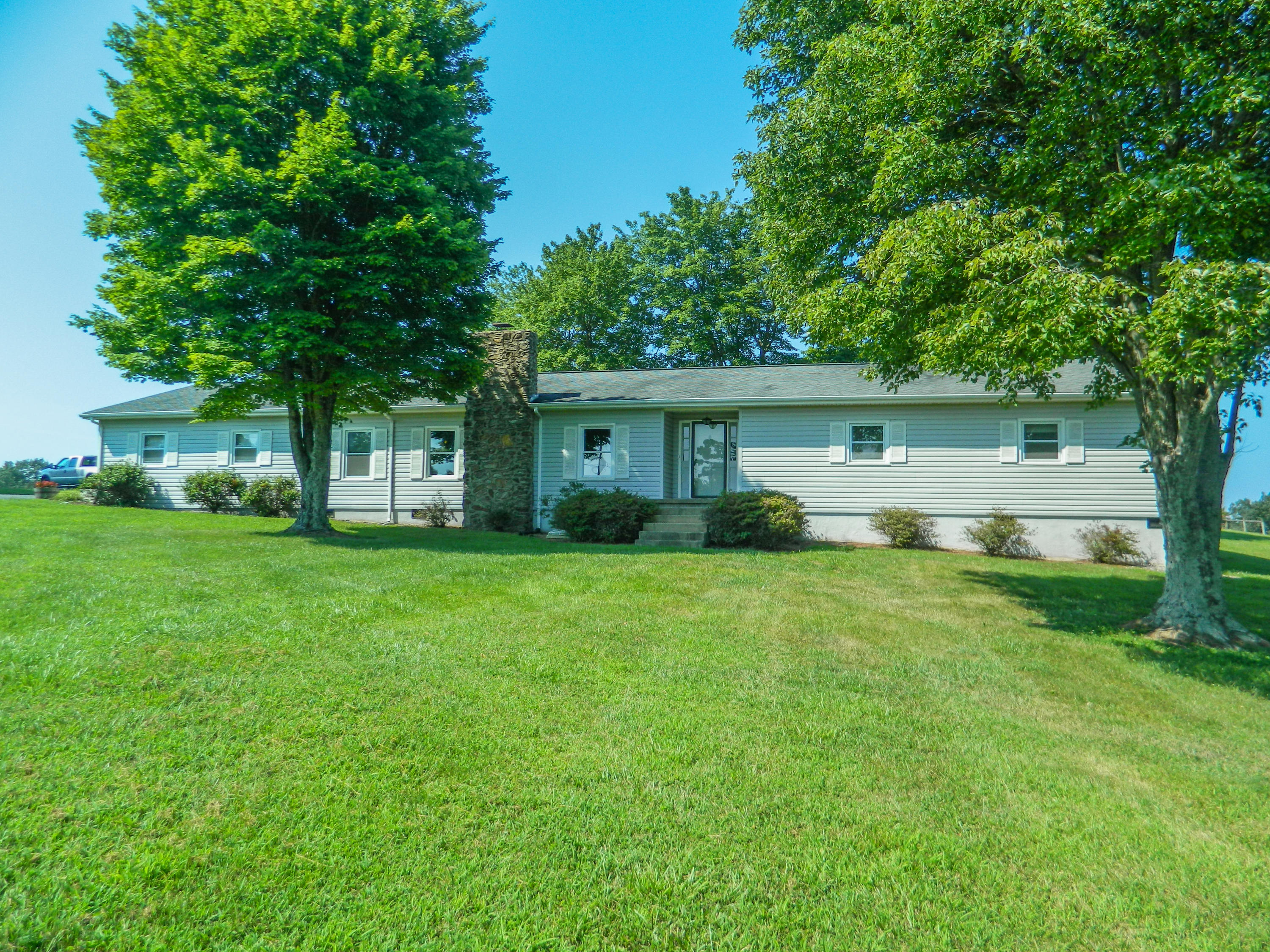4637 Mountain Valley Road Axton, VA 24054 - Photo 3 of 45 2