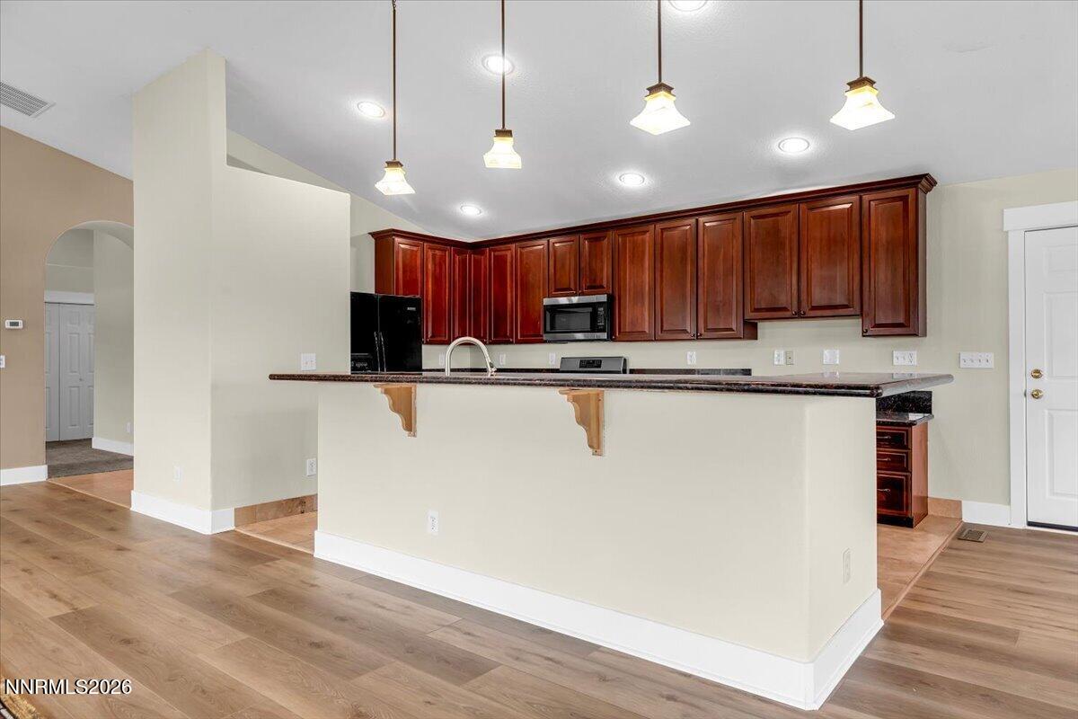 5305 Hoge Road Reno, NV 89506 - Photo 16 of 76 Kitchen & Breakfast Bar