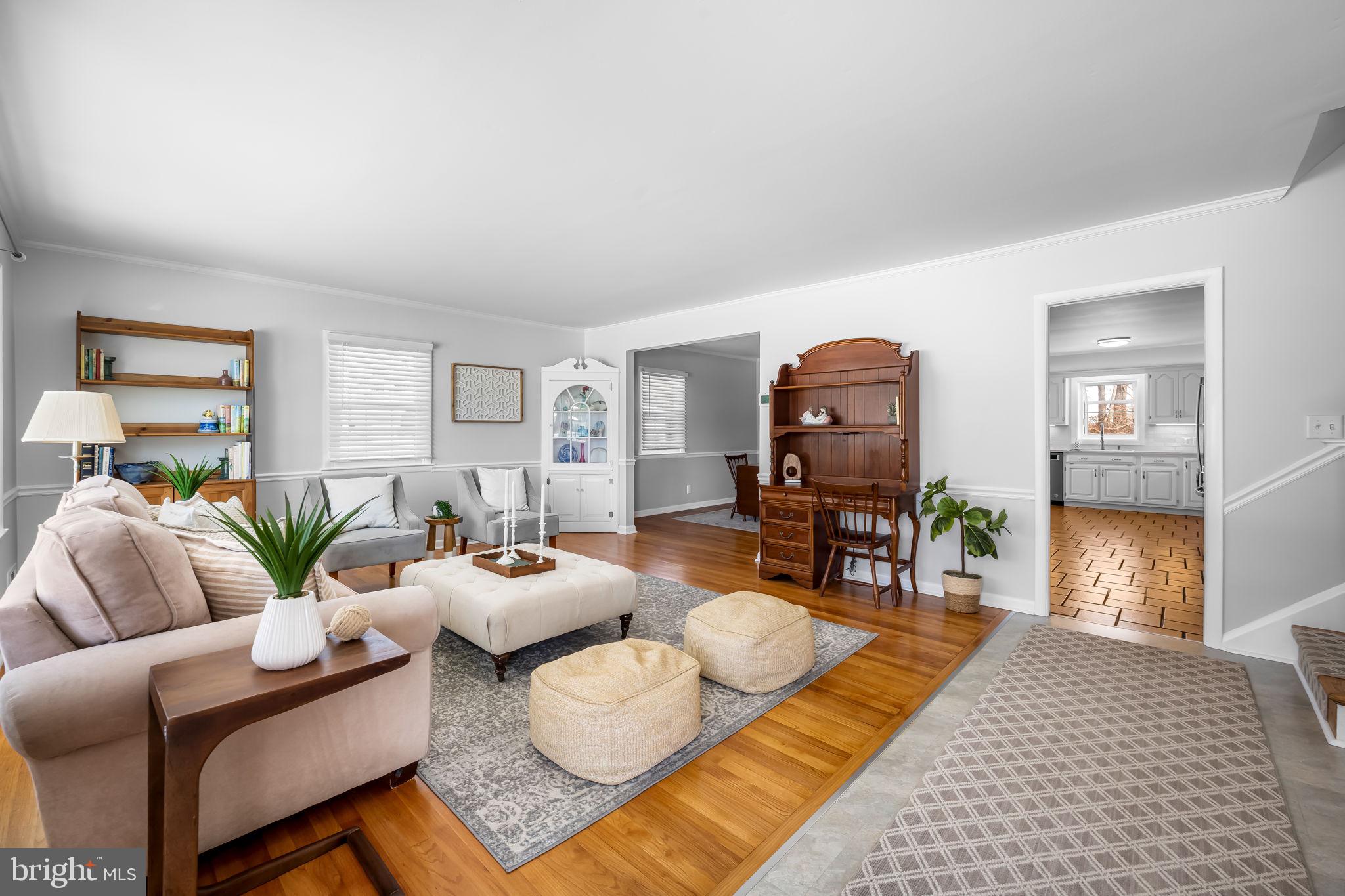 8517 Tallwood Road Lutherville-Timonium, MD 21093 - Photo 3 of 56