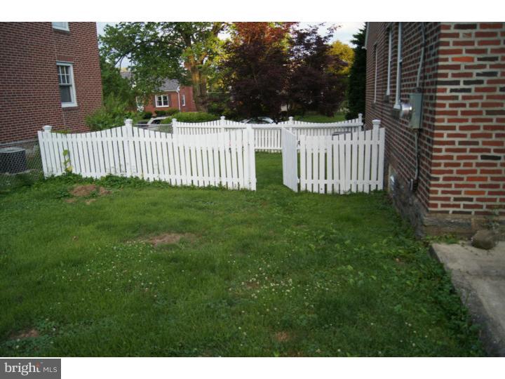 7326 Ryers Avenue Philadelphia, PA 19111 - Photo 24 of 25 Back Yard