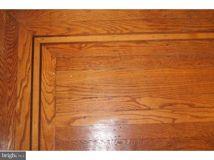7326 Ryers Avenue Philadelphia, PA 19111 - Photo 5 of 25 View