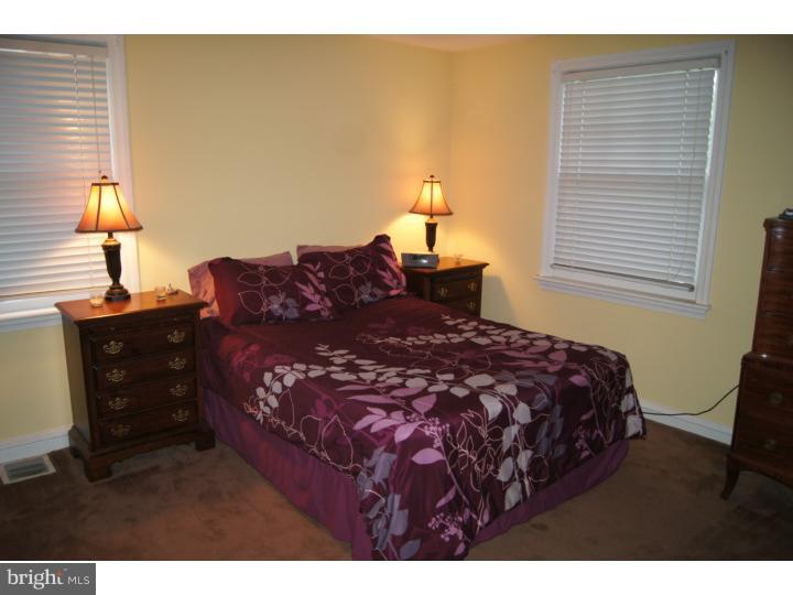 7326 Ryers Avenue Philadelphia, PA 19111 - Photo 10 of 25 Bedroom - Main