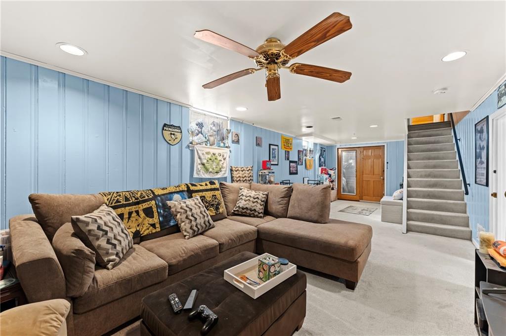 800 Burchfield Road Allison Park, PA 15101 - Photo 21 of 30 a living room with furniture and a ceiling fan