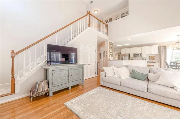 $780,000 | 4454 Woodford Pass Northeast, Roswell, GA 30075