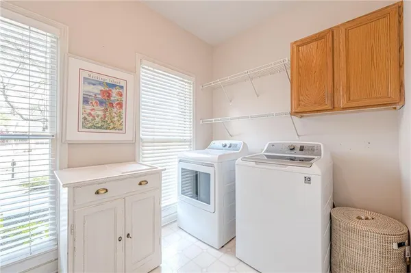 $780,000 | 4454 Woodford Pass Northeast, Roswell, GA 30075