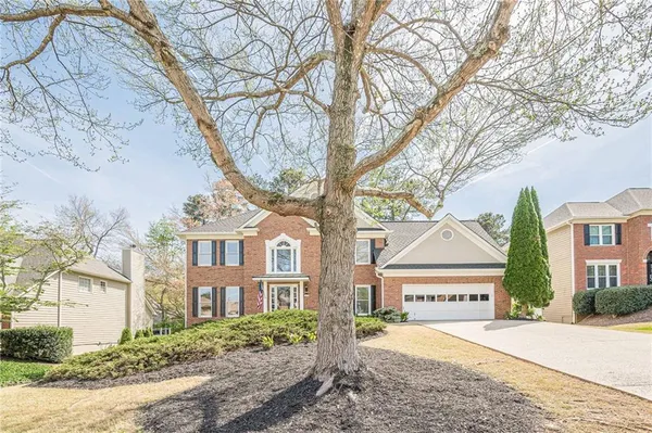 $780,000 | 4454 Woodford Pass Northeast, Roswell, GA 30075