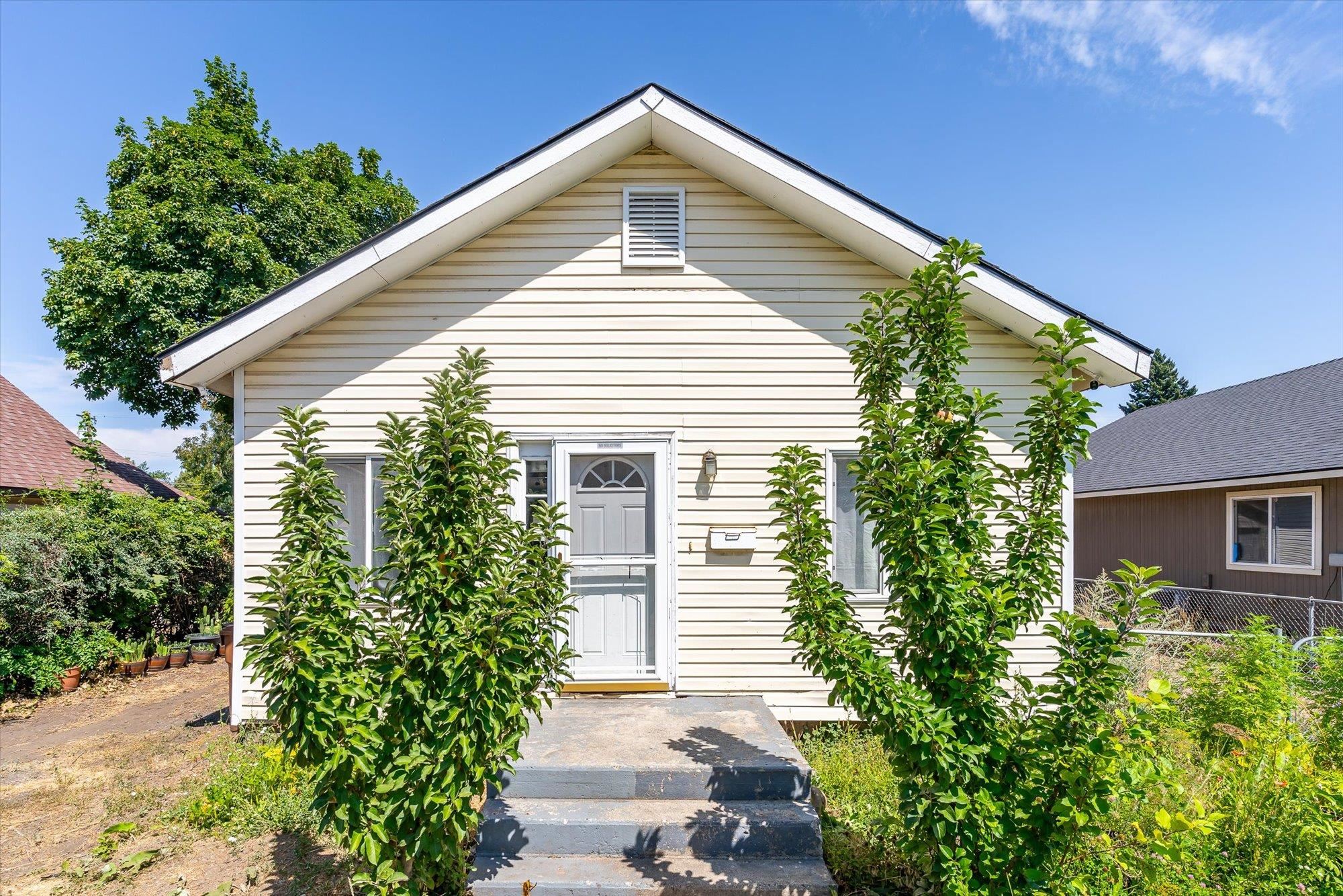 2623 East Sharp Avenue Spokane, WA 99202 - Photo 2 of 27