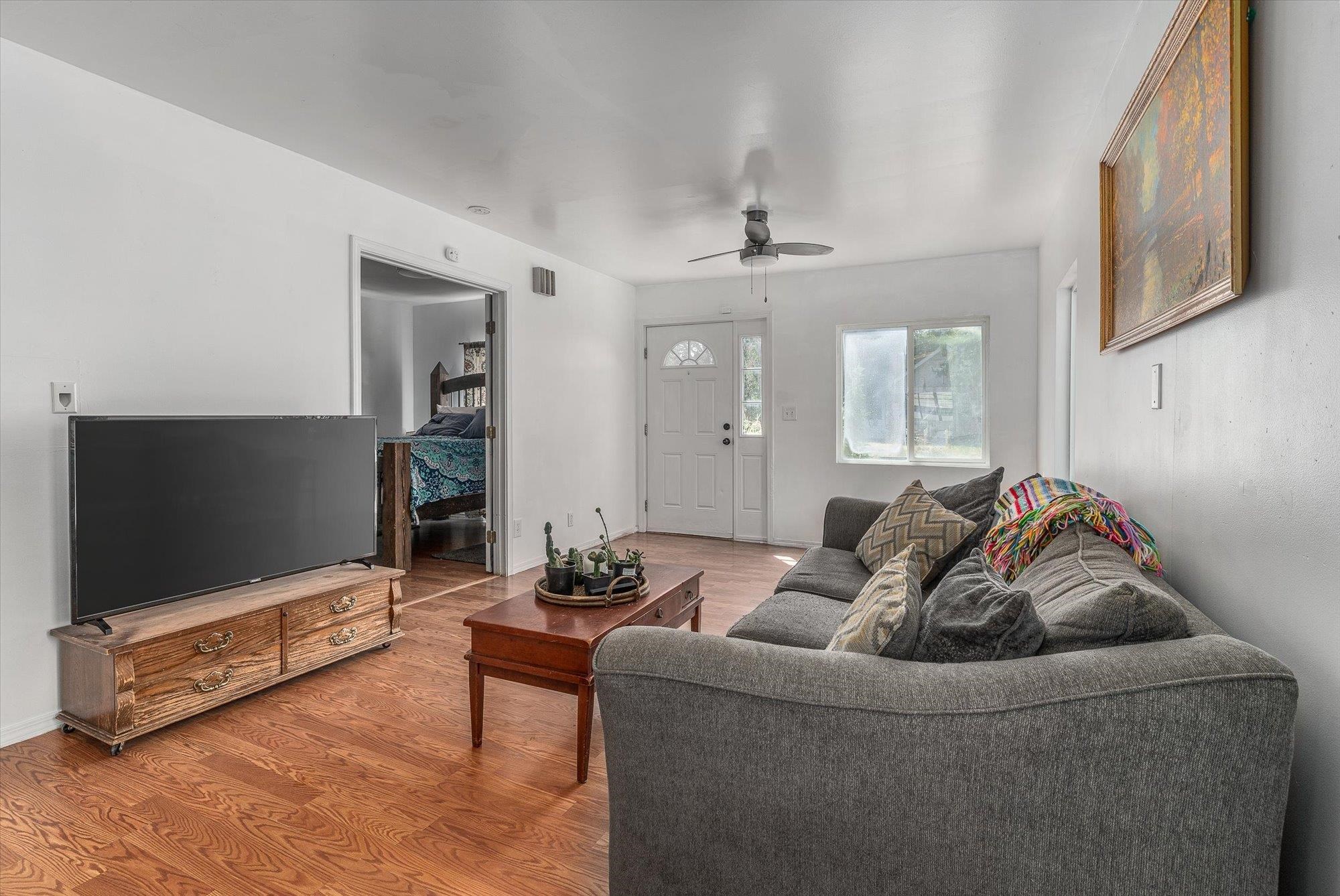 2623 East Sharp Avenue Spokane, WA 99202 - Photo 4 of 27