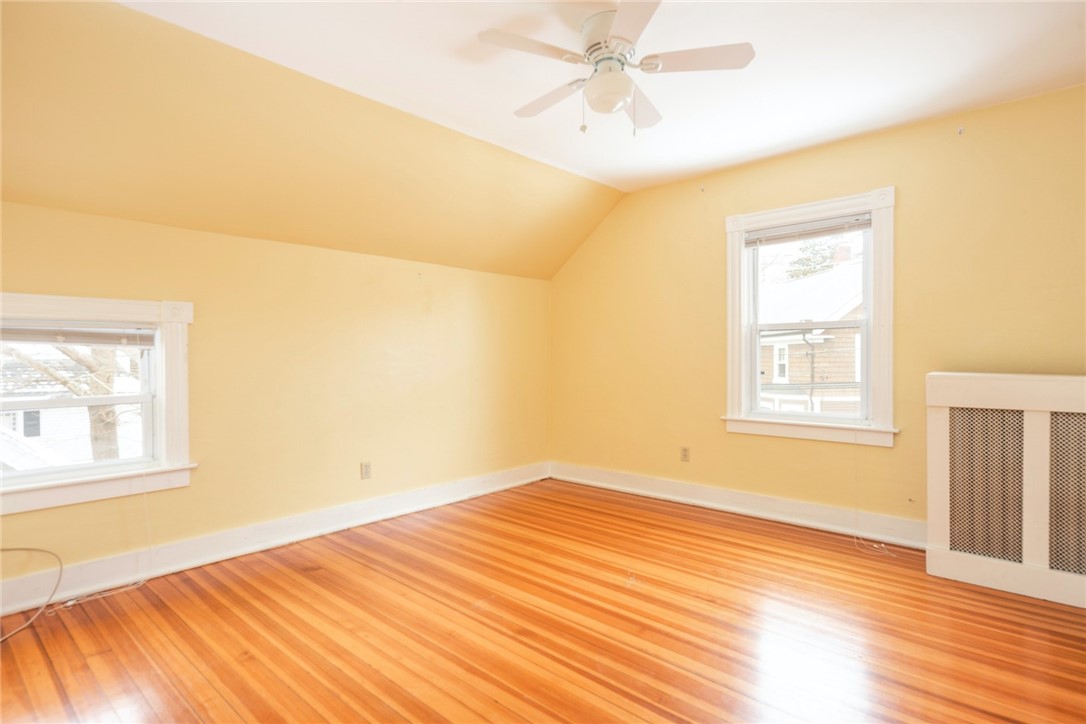 5 Cummings Road Newport, RI 02840 - Photo 14 of 26