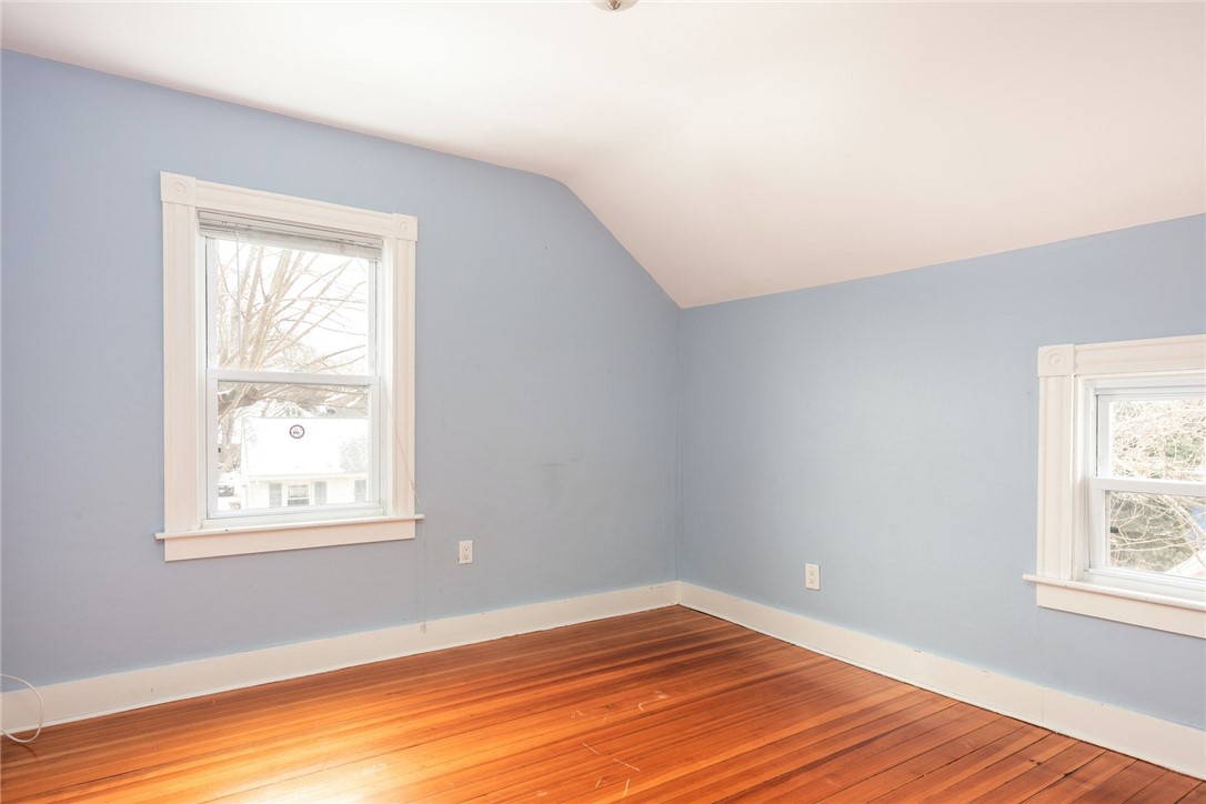 5 Cummings Road Newport, RI 02840 - Photo 17 of 26