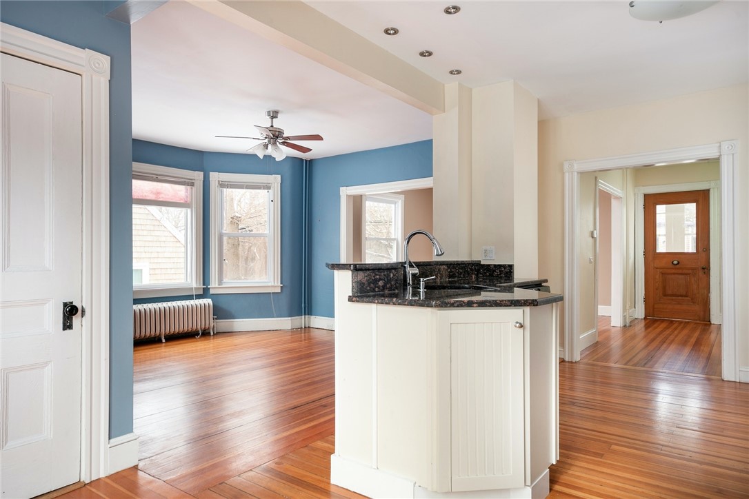 5 Cummings Road Newport, RI 02840 - Photo 6 of 26