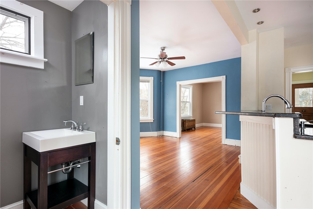 5 Cummings Road Newport, RI 02840 - Photo 8 of 26