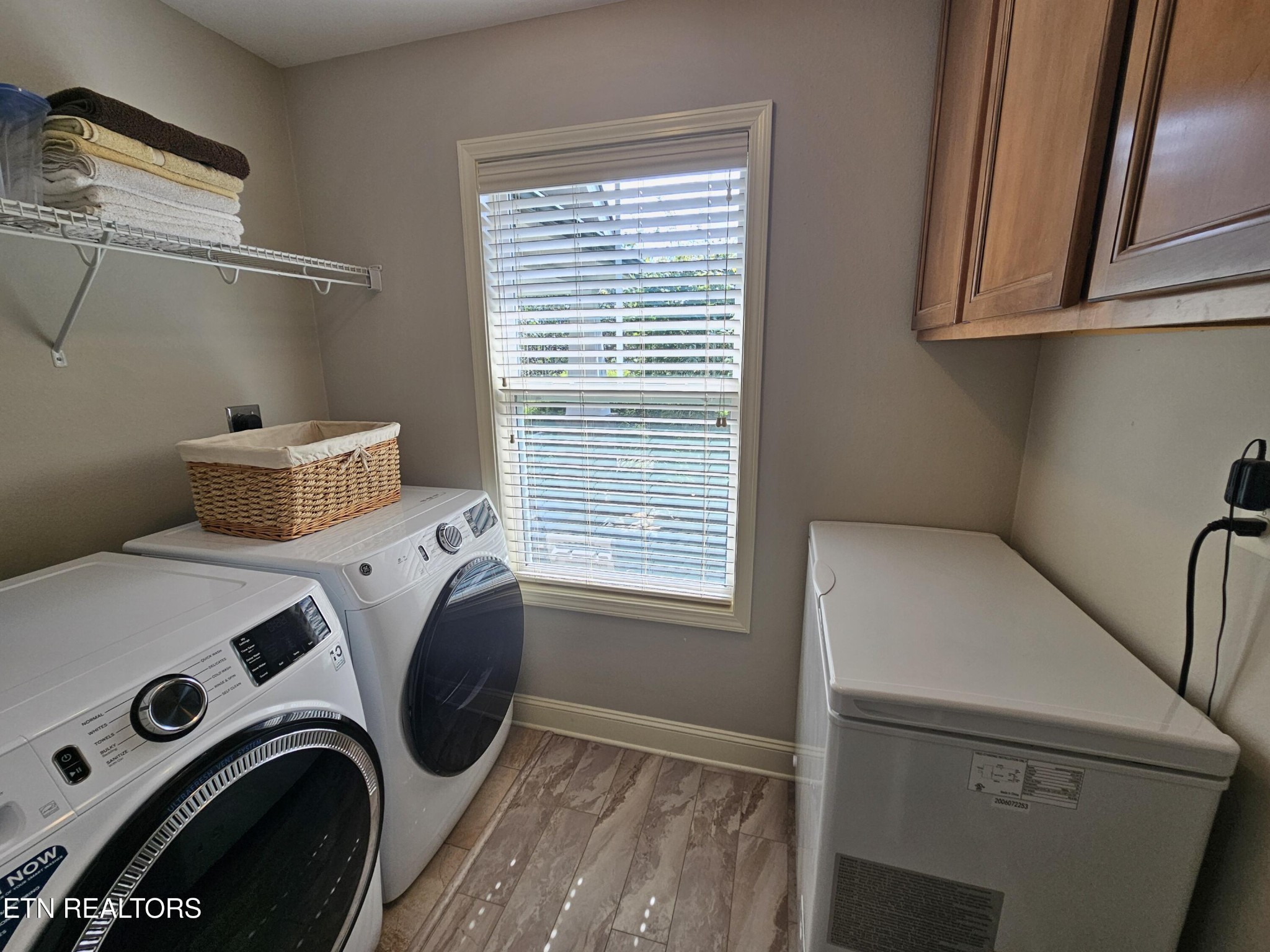 5920 Whisper Ridge Lane Corryton, TN 37721 - Photo 23 of 49 a utility room with dryer and washer