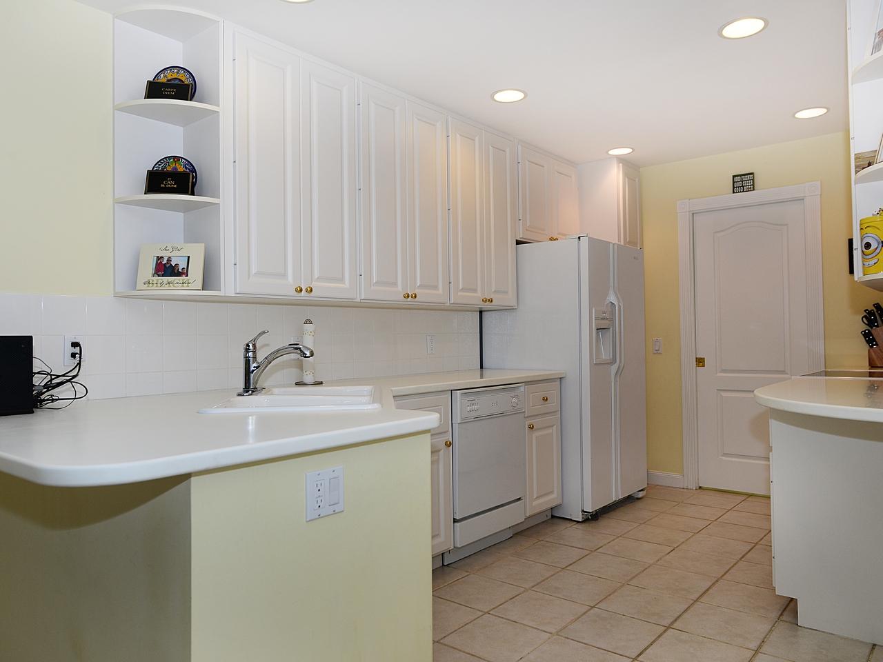 342 Legare Court Jupiter, FL 33458 - Photo 5 of 14 Kitchen
