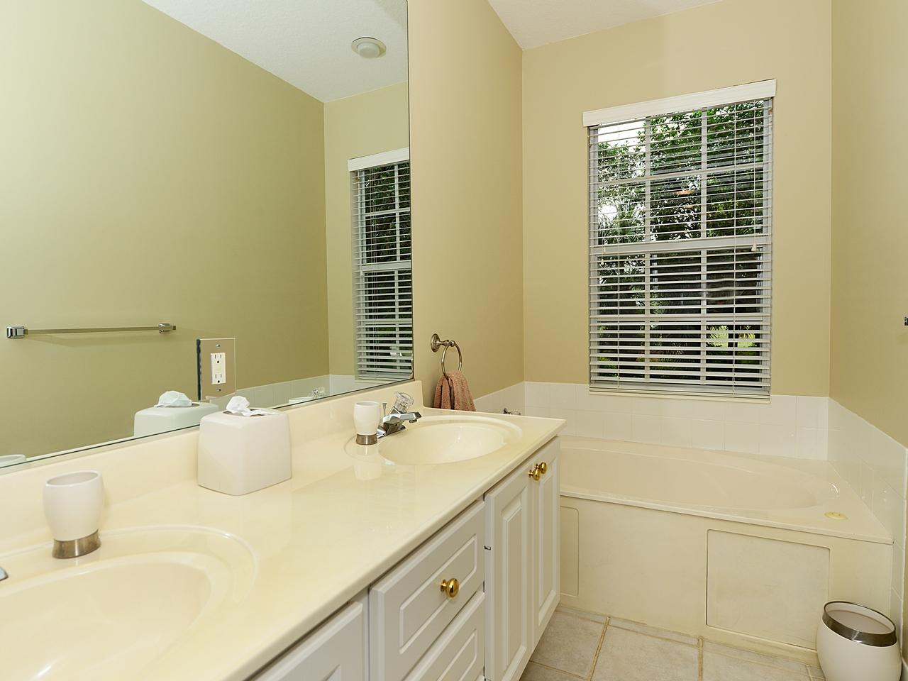 342 Legare Court Jupiter, FL 33458 - Photo 8 of 14 Master Bath