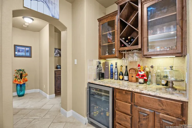 $600,000 | 113 Eden Crossing, Adkins, TX 78101