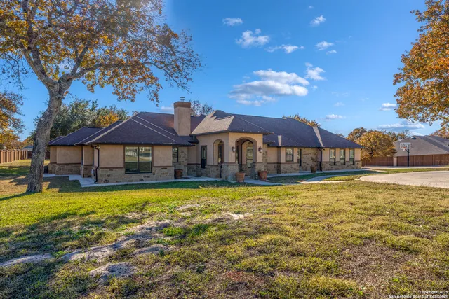 $600,000 | 113 Eden Crossing, Adkins, TX 78101