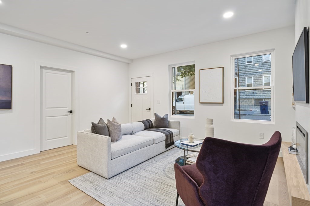 118 Spring Street, Unit 1 Cambridge, MA 02141 - Photo 4 of 21