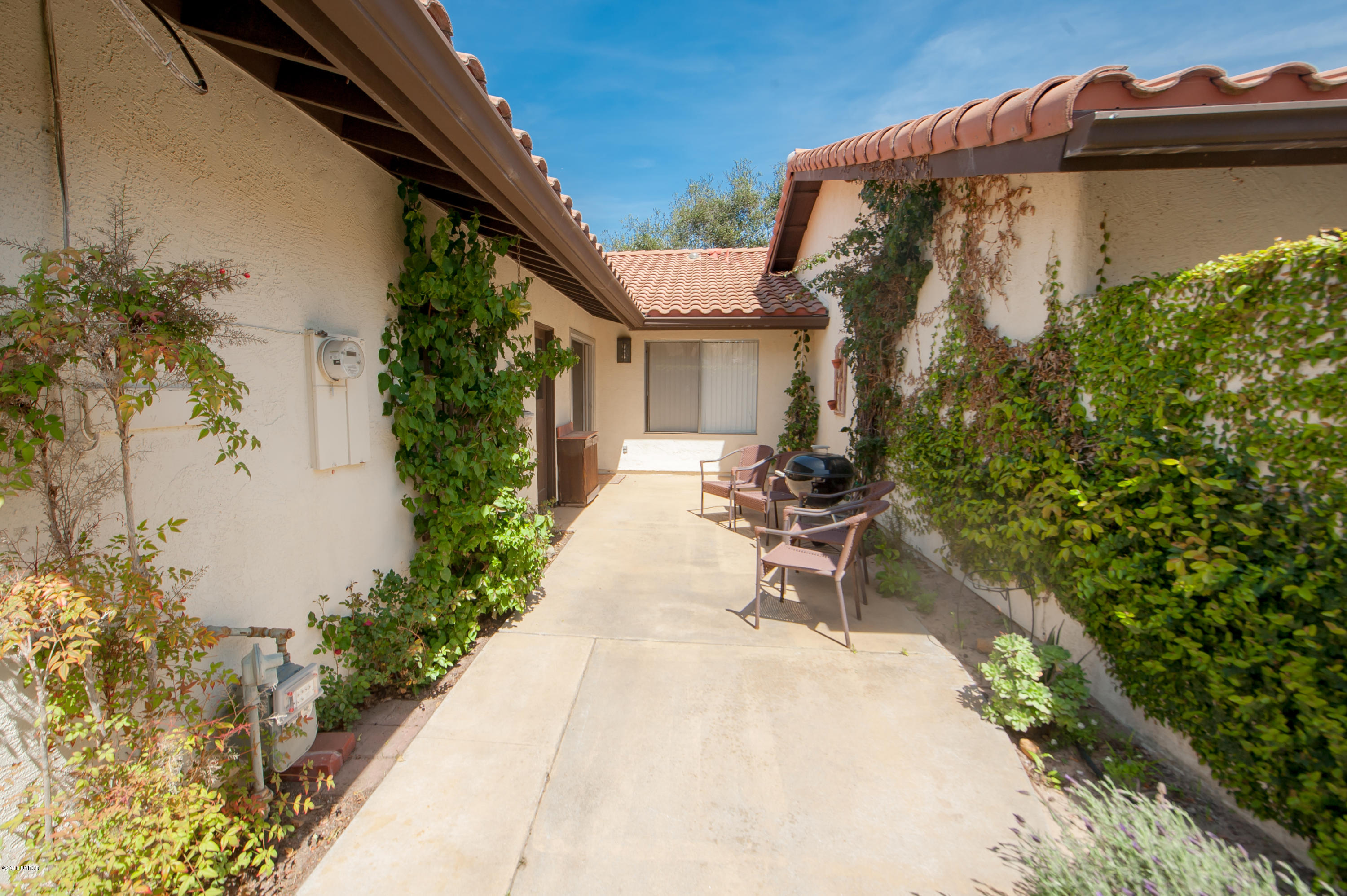 4167 Oakwood Road Lompoc, CA 93436 - Photo 7 of 15 4167 FR PATIO