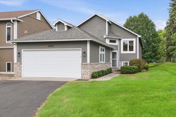 $599,900 | 15402 Sussex Drive, Minnetonka, MN 55345