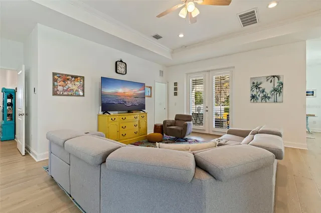 $775,000 | 6318 31st Street South, St. Petersburg, FL 33712