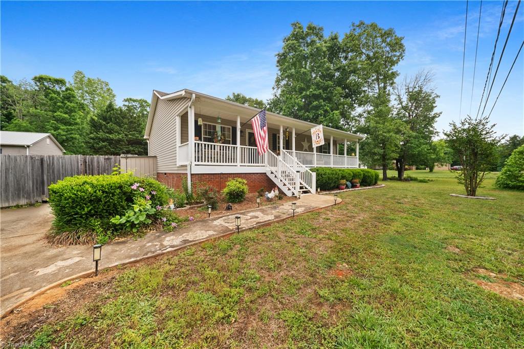 206 Old Camp Road Denton, NC 27239 - Photo 3 of 37 Gallery Image 3