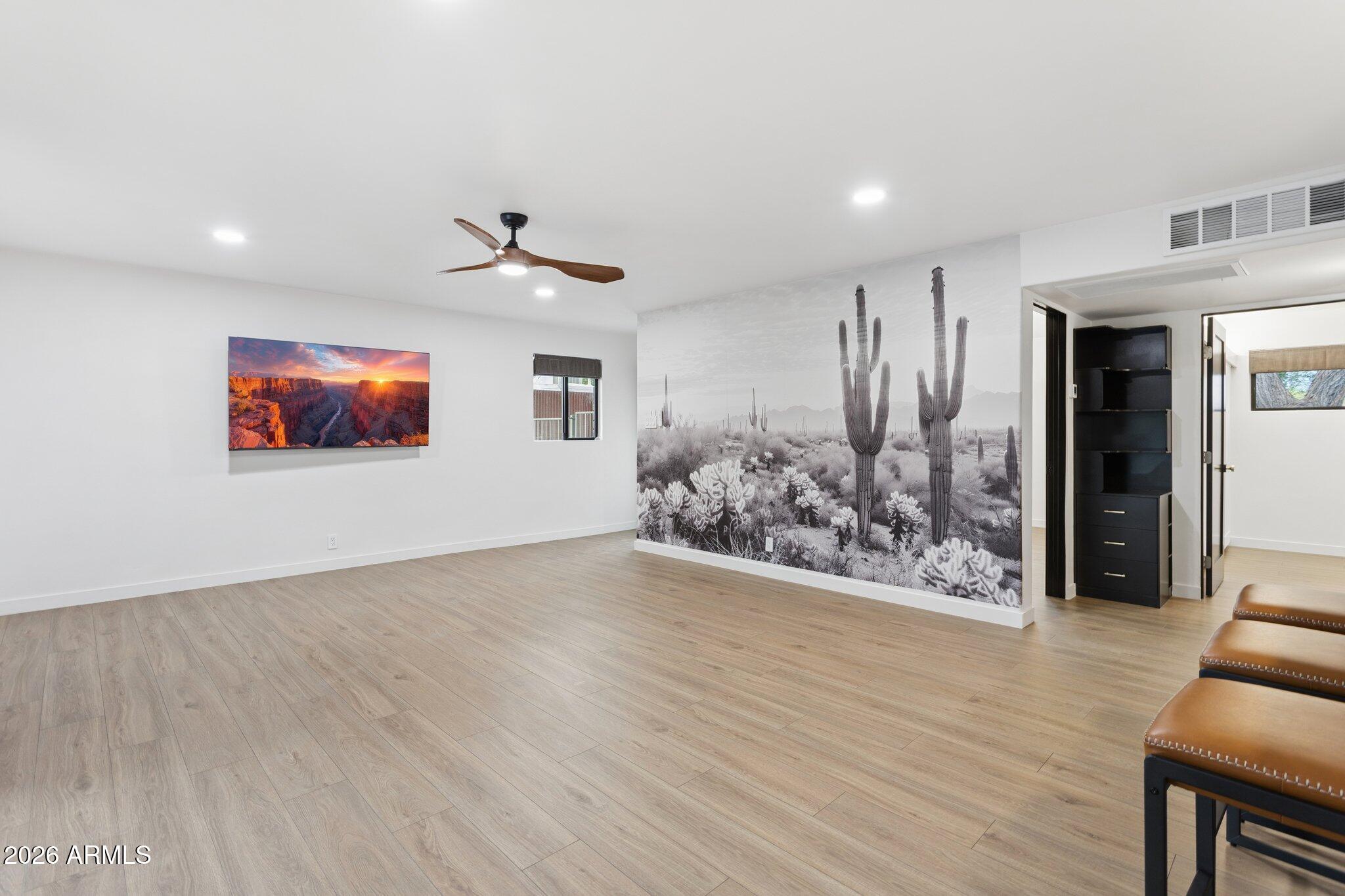8015 East Coronado Road Scottsdale, AZ 85257 - Photo 13 of 93 Living room