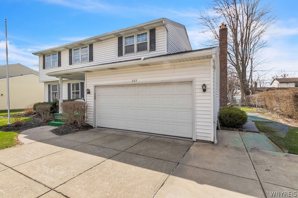 223 West Klein Road Amherst, NY 14221 - Photo 2 of 49