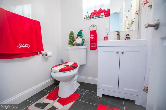 $229,900 | 1424 South Vogdes Street, Philadelphia, PA 19143