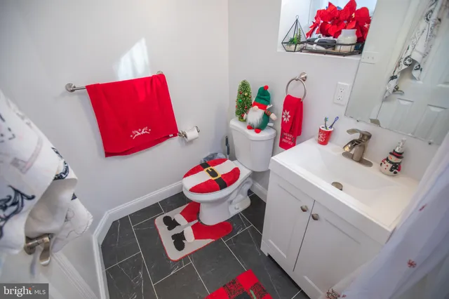 $229,900 | 1424 South Vogdes Street, Philadelphia, PA 19143