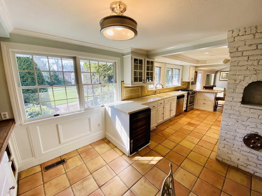 110 Quarry Road West Springfield, MA 01089 - Photo 16 of 42 Gallery Image 16
