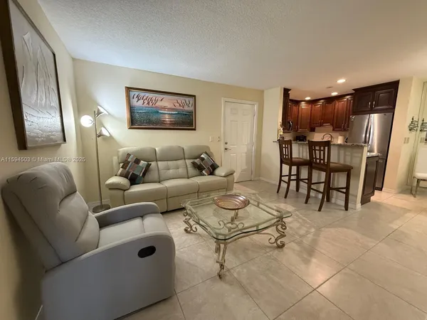 $5,500 | 1102 Duncan Circle, Unit 104, Palm Beach Gardens, FL 33418
