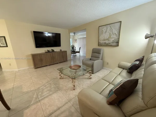 $5,500 | 1102 Duncan Circle, Unit 104, Palm Beach Gardens, FL 33418
