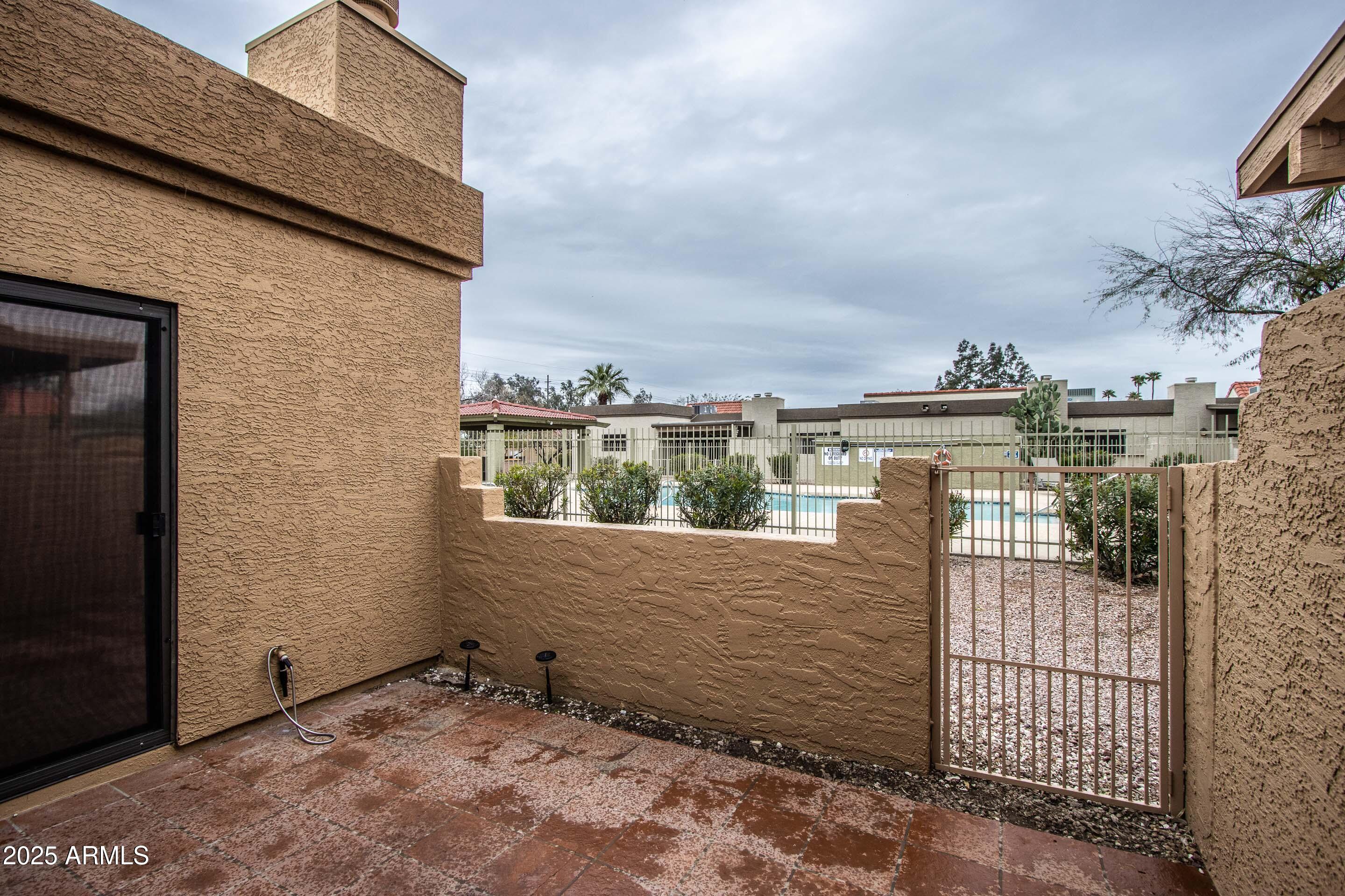 1318 East Cobb Drive Tempe, AZ 85288 - Photo 34 of 43 a view of a terrace