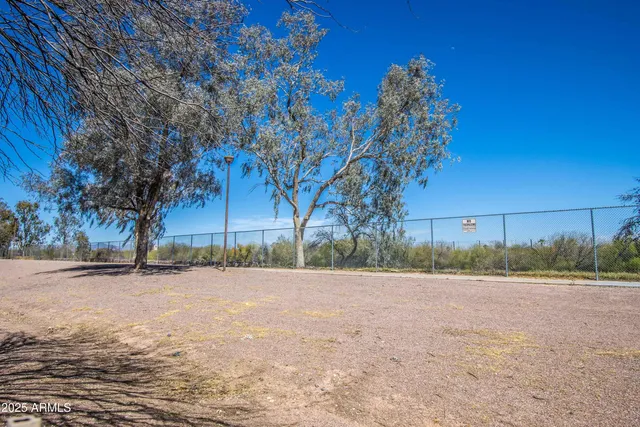 $2,200 | 1318 East Cobb Drive, Tempe, AZ 85288