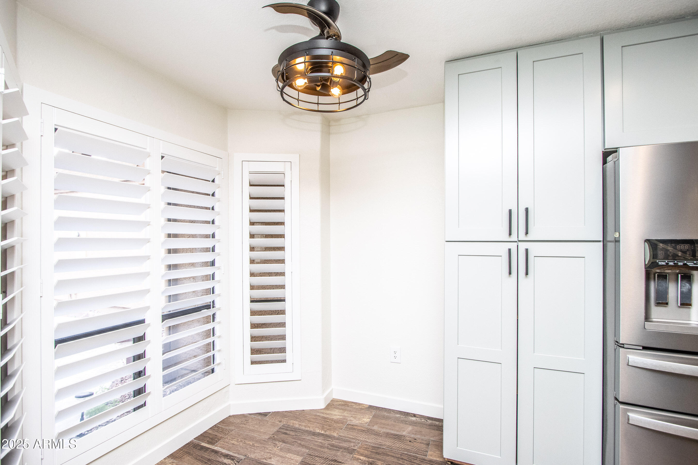 1318 East Cobb Drive Tempe, AZ 85288 - Photo 10 of 43 a view of kitchen and closet area