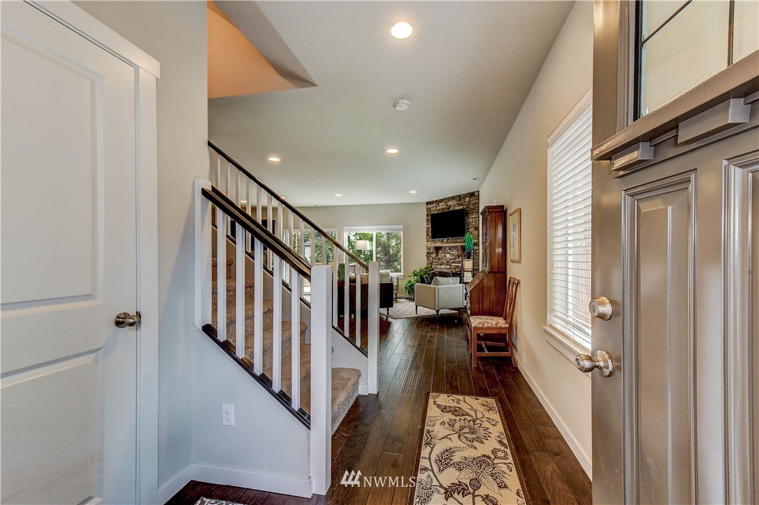 102 157th Lane Southeast, Unit 31 Bothell, WA 98012 - Photo 3 of 25