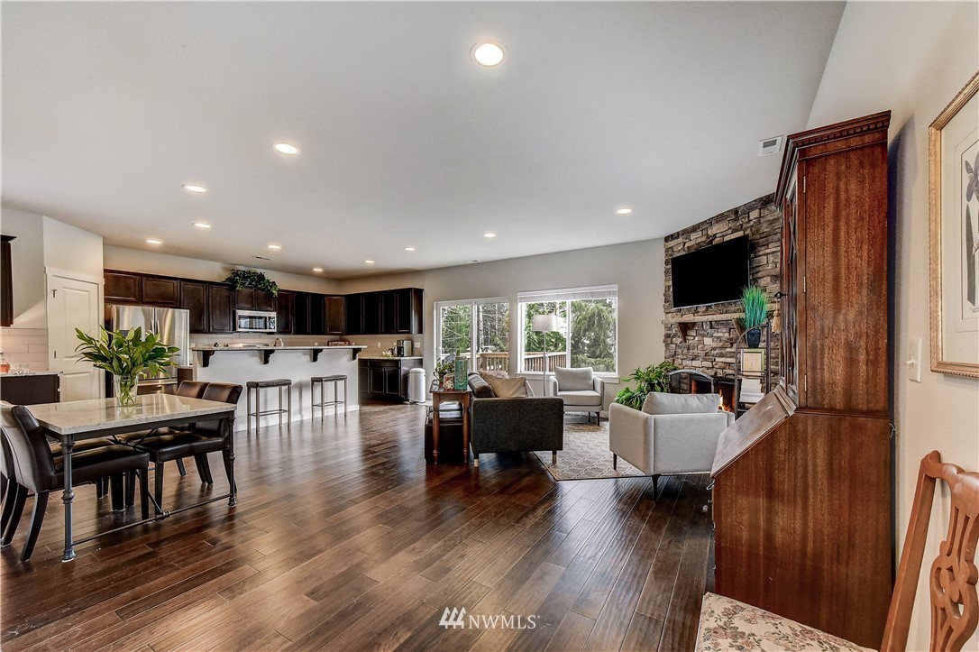 102 157th Lane Southeast, Unit 31 Bothell, WA 98012 - Photo 4 of 25