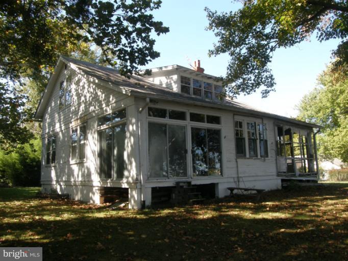 515 Club Road Tracys Landing, MD 20779 - Photo 3 of 17 Exterior (General)