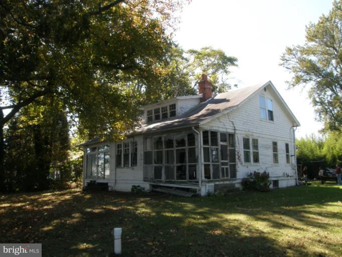 515 Club Road Tracys Landing, MD 20779 - Photo 4 of 17 Exterior (General)