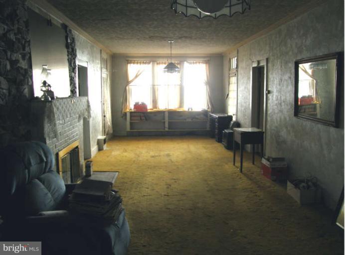 515 Club Road Tracys Landing, MD 20779 - Photo 7 of 17 Living Room