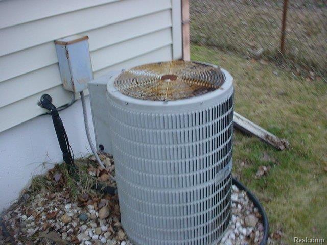 5444 Drayton Road Clarkston, MI 48346 - Photo 14 of 14 CENTRAL AIR