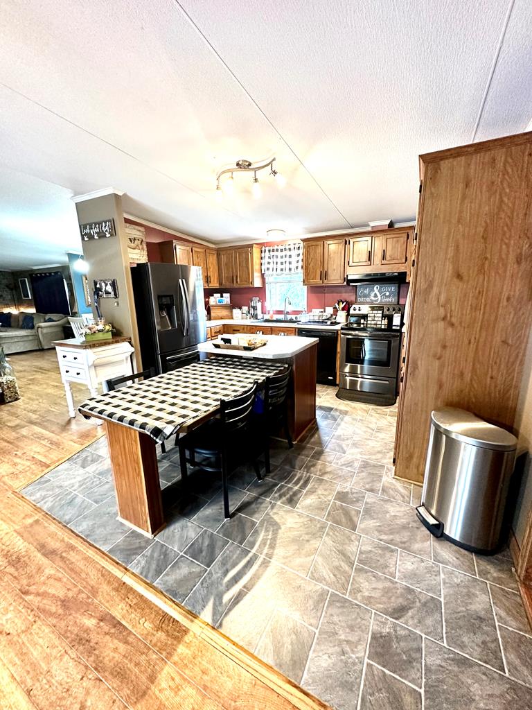 622 Thompson Road Marion, VA 24354 - Photo 12 of 48 Gallery Image 12
