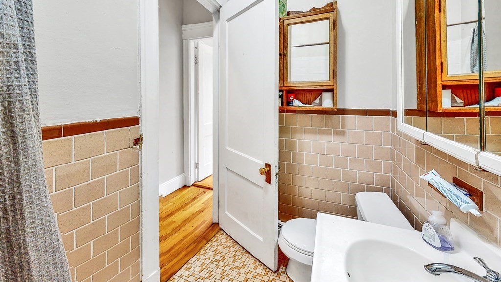 142 Sutherland Road Boston, MA 02135 - Photo 14 of 42