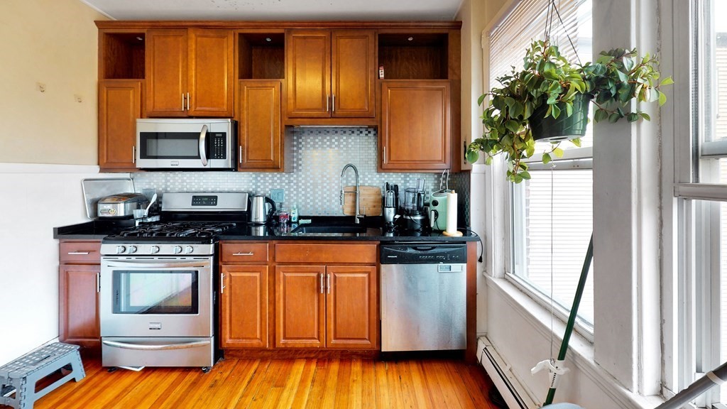 142 Sutherland Road Boston, MA 02135 - Photo 33 of 42